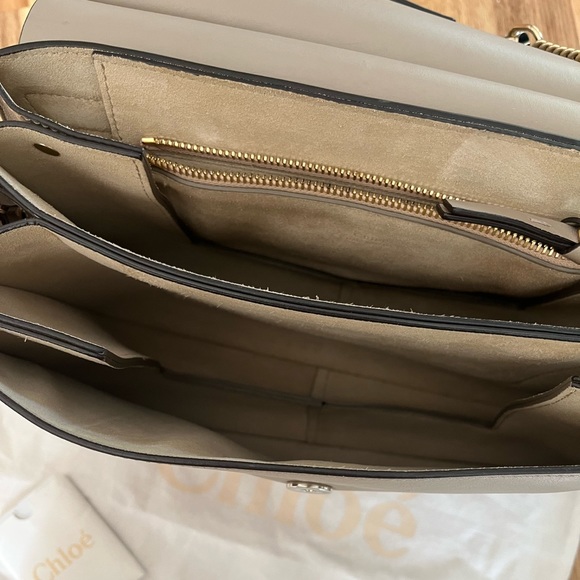 Chloe Faye Shoulder Bag - Picture 3 of 8